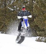 2MotoSnowBike_03.jpg