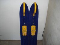 skis 002.jpg