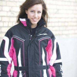 Arctic Cat '10 Women's Catgirl Advantage Coat
http://www.funoutfitters.com/2010-CatGirl-Advantage-Coat-p/ac-10-5200-69.htm