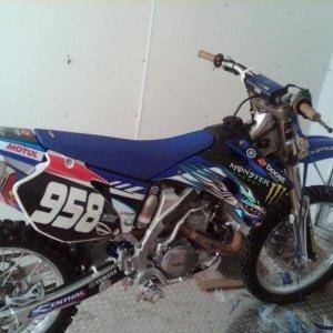 YZ450