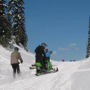 PC giving a skier a tow