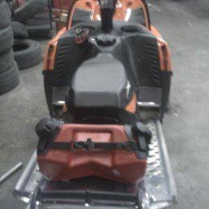 08 m8 skidoo gaz tank, 4 inch rizer, hand guard, bdx rear bumper, safety switch