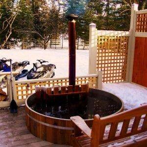 Erie Creek Cabin / Wood fire hot Tub