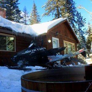 Cat & Wood burning Hot Tub!