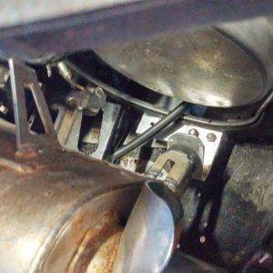 Exhaust can mount