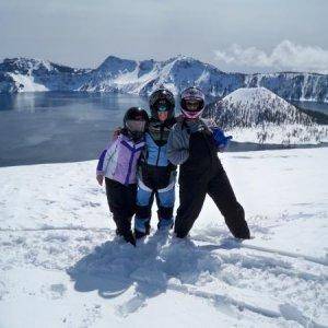 SLED 022 The girls at Crater lake