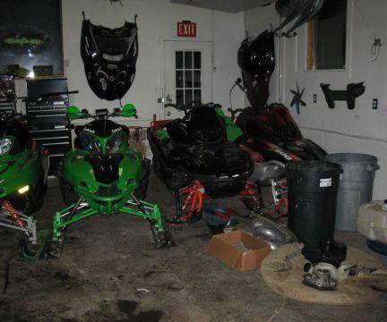 04 600 1m 144 wifes 05 king cat 162 with a 1010 big bore piped and ready to rock 05 440sp with a f7 700 motor fun sled