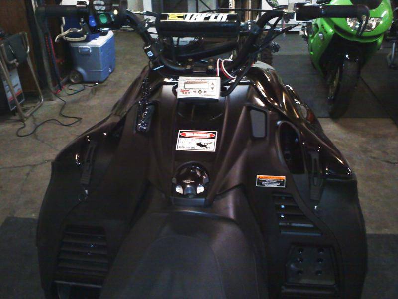 09 IQ RMK Center Console...NICE!