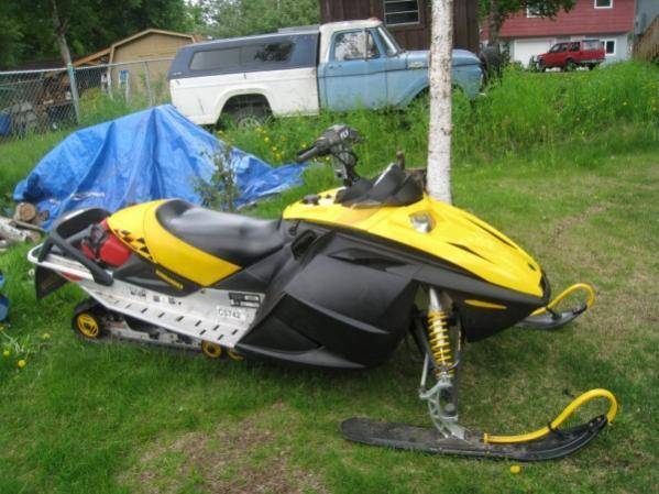 2004 SKI-DOO RENEGADE 800