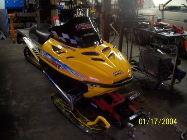 97` Summit, Cobra Windshield, BRP Skidplate, Headlight Delete, 6.9 Pilot skis.