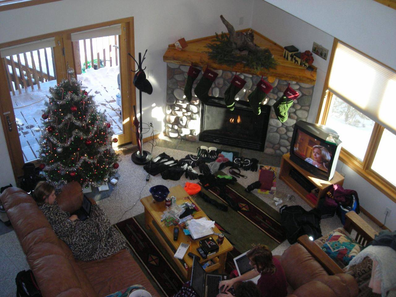 Christmas 2009 Grand Lake Living room of mountain house. How could we get by without COMPUTERS ??