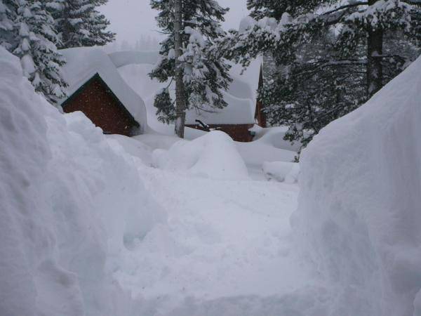 Colorado visitors got a lil snow!!!!!!!!