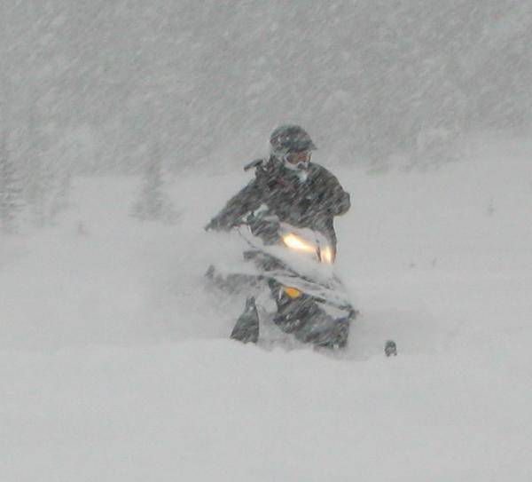 Dec 07 - so much snow - roads closed to anywhere