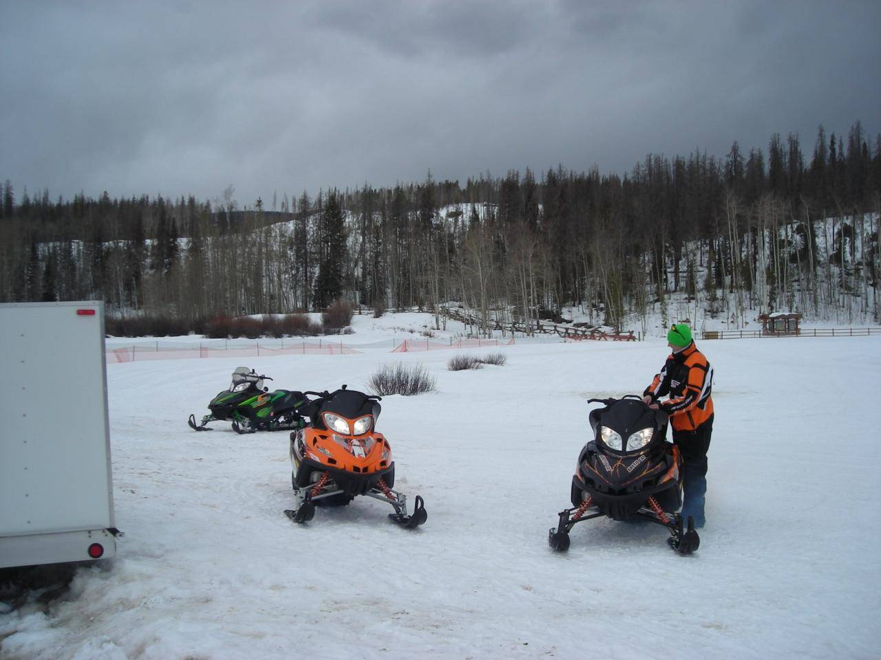 Grand Lake 2010 3 Cats warming up !! Gavin getting ready to head up the hill