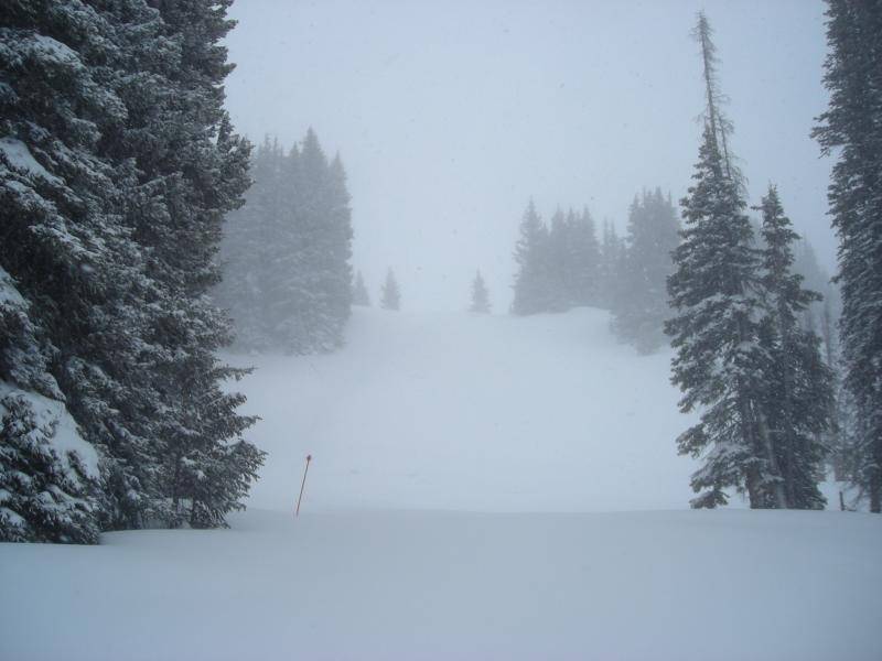 Grand Lake April 2009 Looking up the pass &gt;&gt;&gt;&gt;.