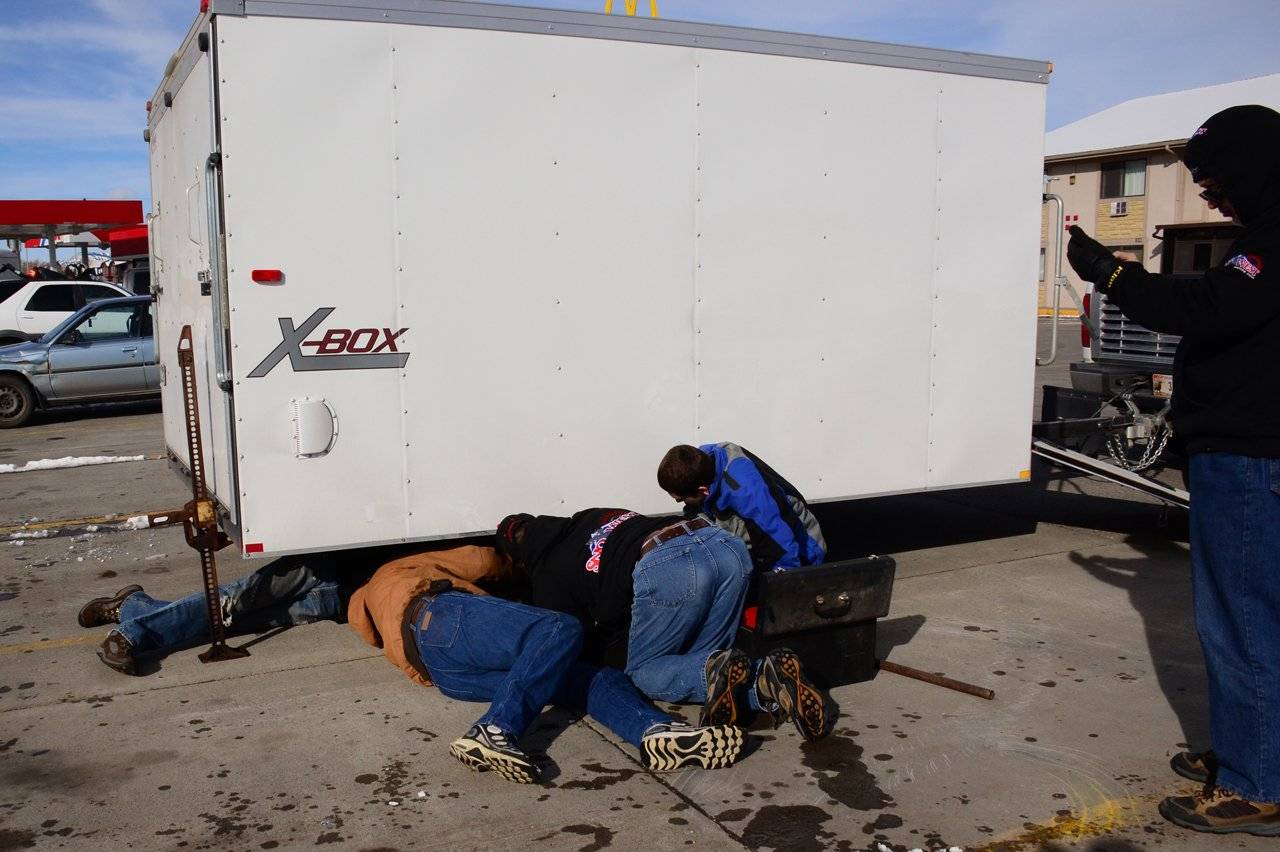 How many snowesters does it take to fix a trailer?