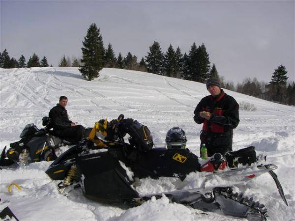 lunch at Cat creek, Bennet mtn 08