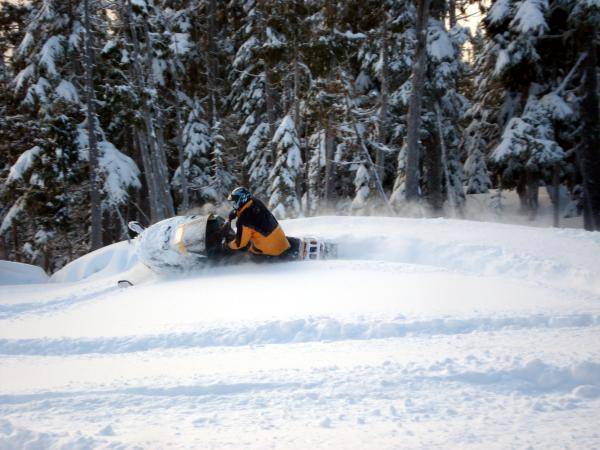 McLaughlin Ridge, Vancouver Island
Carvin on the ol 96 Summit