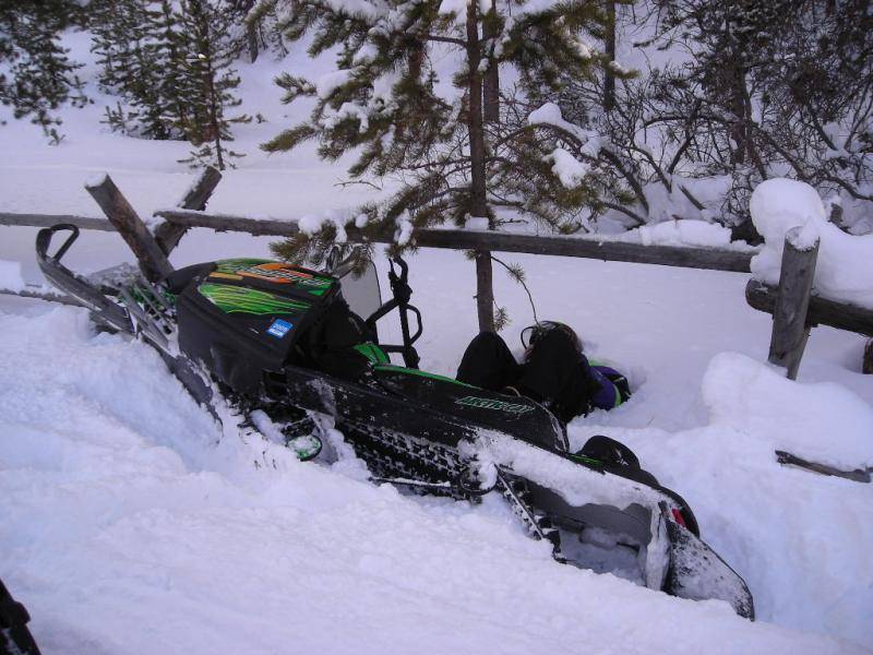 OOPS !! Kenny's in da fence !! Christmas 2008 &gt;&gt;&gt;&gt;.