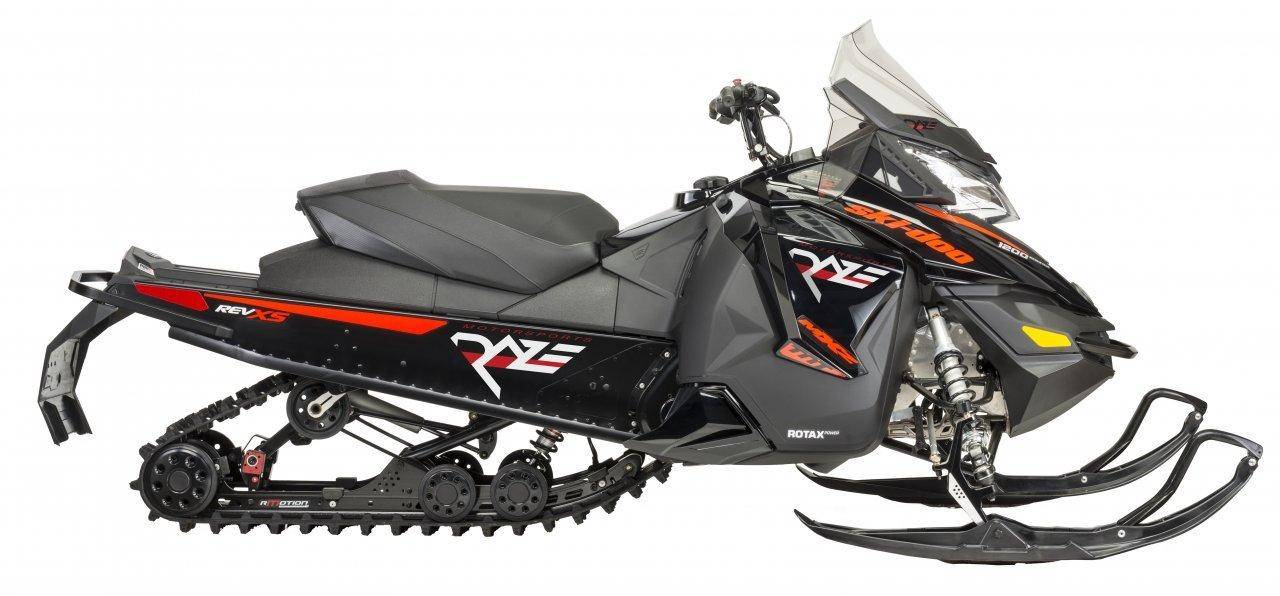 Raze 1200 trail sled