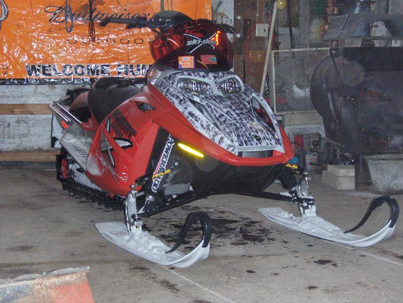 sled with new graphics n powder hound slydogs