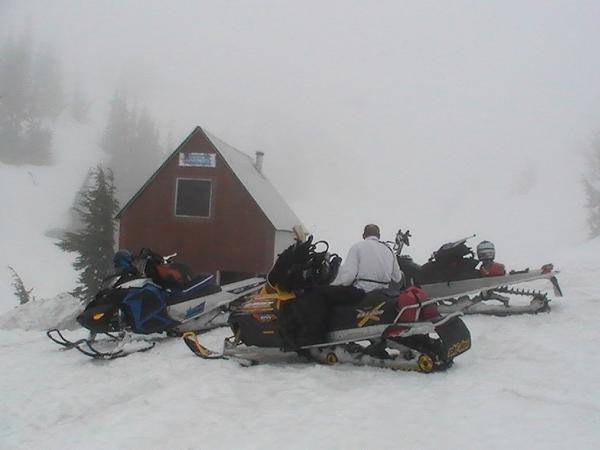 Snowbombers cabin