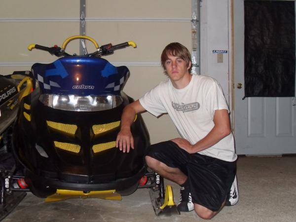 thats me with my sled.. now this is after its black..