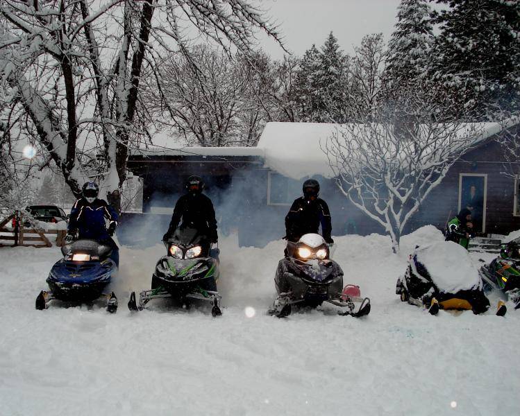 The boy's off for a Ride from the cabin 2007
(Stocky and the Flat Landers)