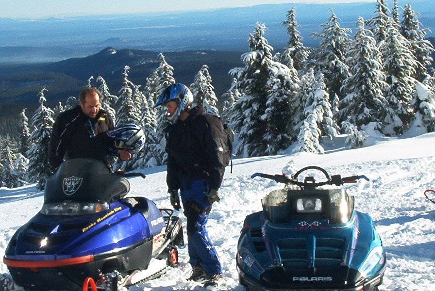 the sled on the right was a 670 rotax Polaris