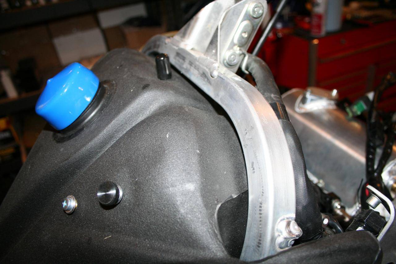 Trail Tank High Capacity Fuel Tank , Yamaha Nytro, installation