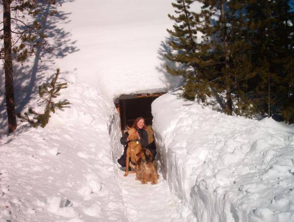 Tunneled in to the harmony hut..........